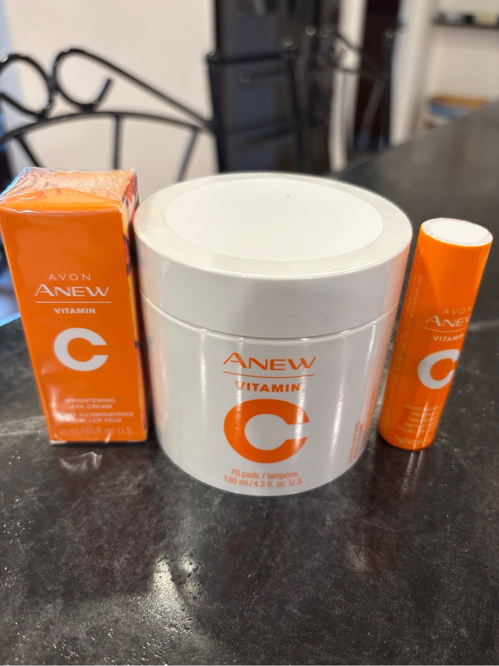 Avon ANEW Vitamin C Skincare Trio - White & Orange